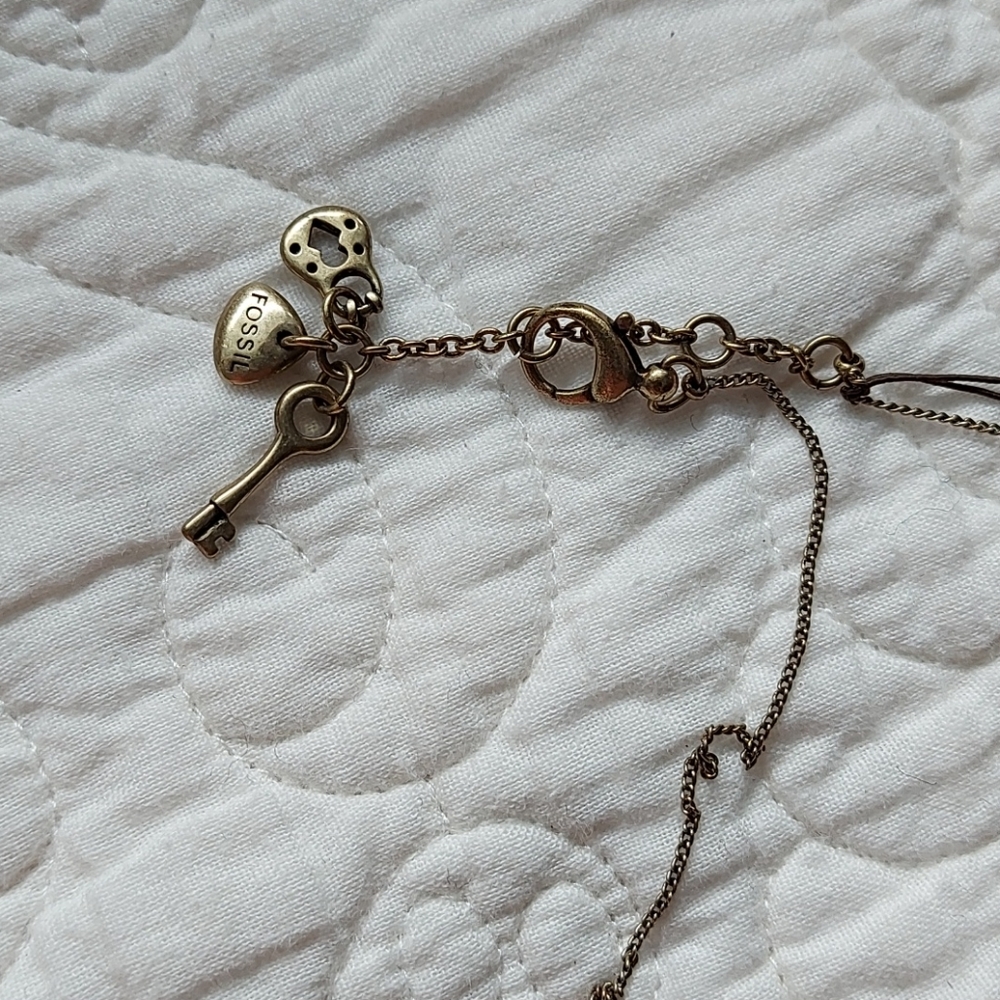 Fossil brass charm necklace - Picture 3 of 5